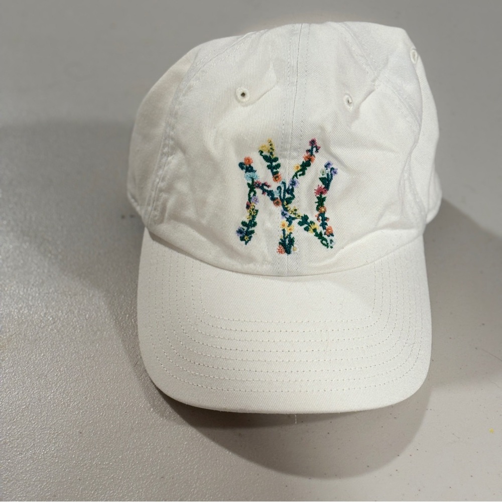 '47 Brand NY Yankees Cap in White/Floral, NWOT